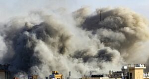 Más de 300 muertos en Israel y al menos 1,590 heridos por la fuerte ofensiva de Hamás