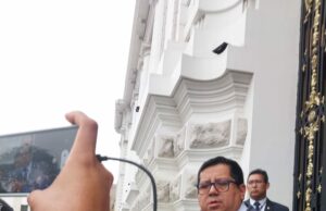 Ministro Economía sobre retiros de AFP: Dejar a los ciudadanos sin pensión no es un acto responsable»