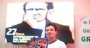 Escritor de los buses presentará libro en Mirabus Miraflorino con Show Teatral