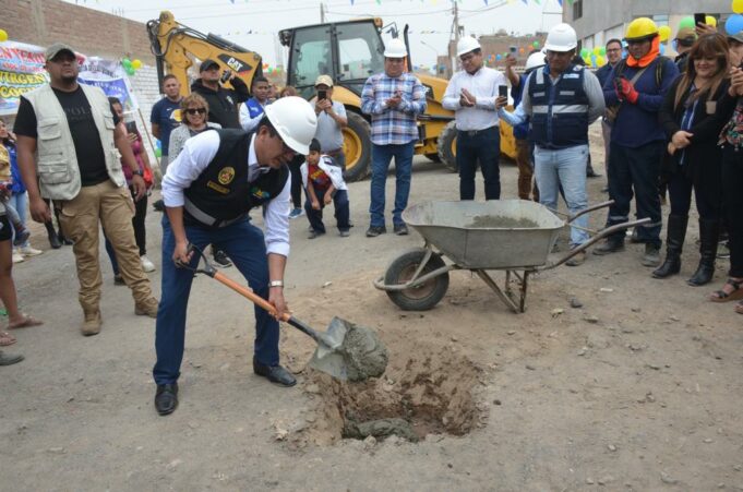 Polvorientas calles de SMP cambiarán de rostro gracias a gestiones del alcalde Hernán Sifuentes