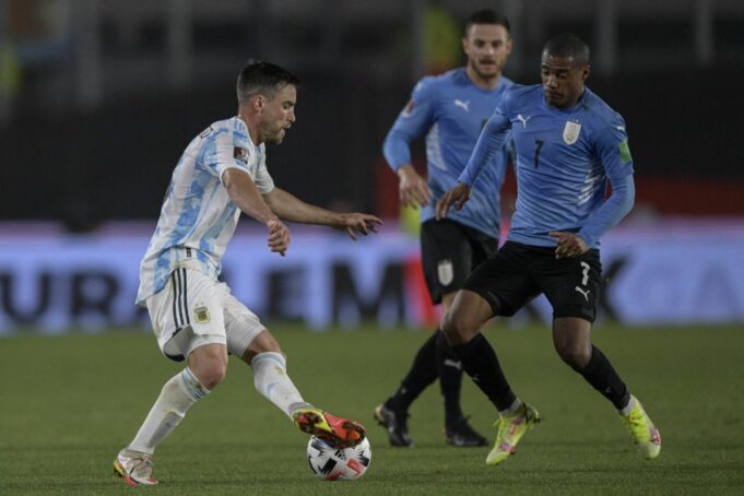Argentina recibe a su clásico rival Uruguay en «La Bombonera»