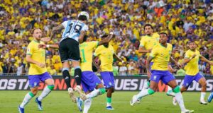 Argentina ganó 1-0 y acabó con el invicto de Brasil en las Clasificatorias