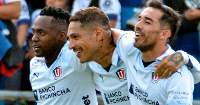 Paolo Guerrero sigue con la mecha prendida en LDU