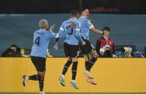 Uruguay reafirmó su buen juego en las Clasificatorias goleando a Bolivia 3-0