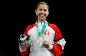 Esgrimista María Luisa Doig ganó medalla de plata en Panamericanos