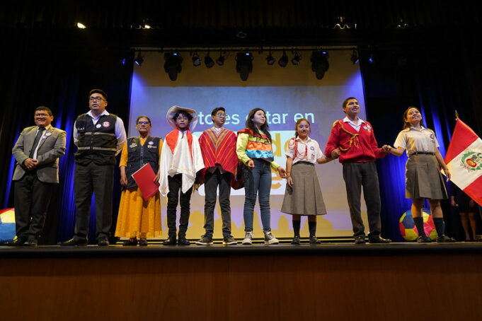 Ministerio de la Mujer reconoció a 45 municipalidades del país por implementar exitosamente la estrategia