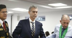 Excongresista Víctor Albrecht condenado a seis años de prisión por tenencia ilegal de armas