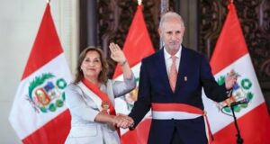 Javier González Olaechea juró ante Boluarte como nuevo canciller en reemplazo de Ana Gervasi