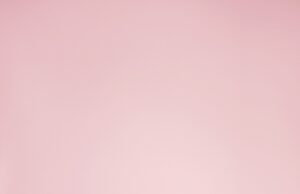 Emilia: ‘La superestrella del pop urbano’ nos transporta en un emocionante viaje retro con «.MP3″(VIDEO)