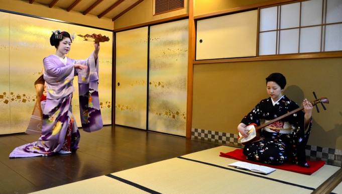 La fotógrafa japonesa Kyoko Aihara expone su obra en el Centro Cultural Peruano Japonés