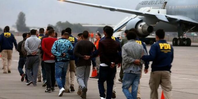 Ejecutivo promulgó decreto que dispone la expulsión de delincuentes extranjeros en 24 horas