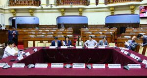 Comisión de Constitución del Congreso aprueba reelección inmediata de alcaldes y gobernadores