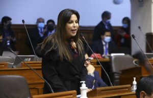 Patricia Chirinos admite coordinaciones con Jaime Villanueva y otros asesores de Patricia Benavides