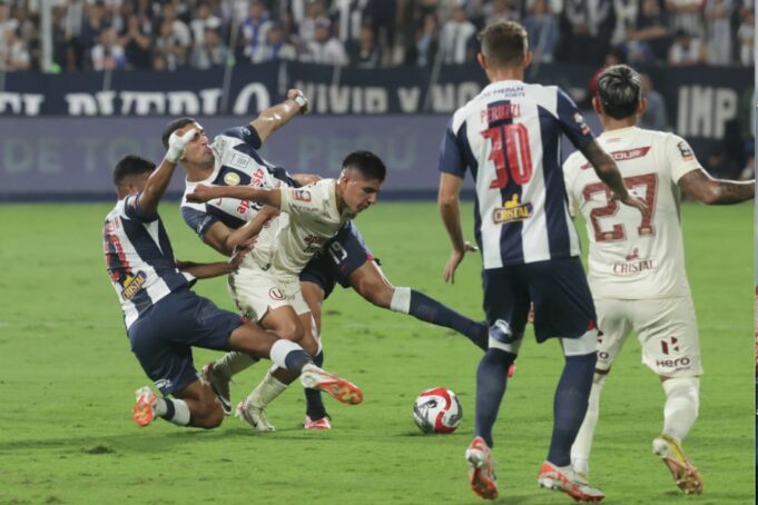 Universitario es el campeón Nacional 2023 al vencer a Alianza Lima 2-0 en Matute