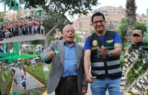 Hernán Sifuentes: Alcalde de SMP entrega «Parque La Pera» a vecinos de Palao