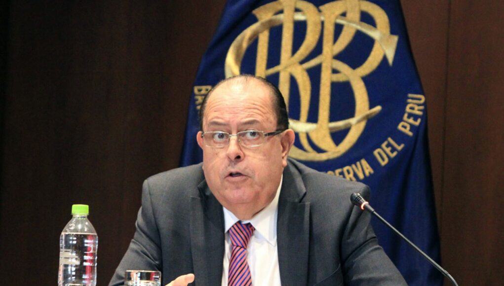 Julio Velarde: Permitir retiros en tener pensiones más bajas en la vejez