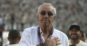 Jorge Fossati el elegido de la FPF para reemplazar a Juan Reynoso