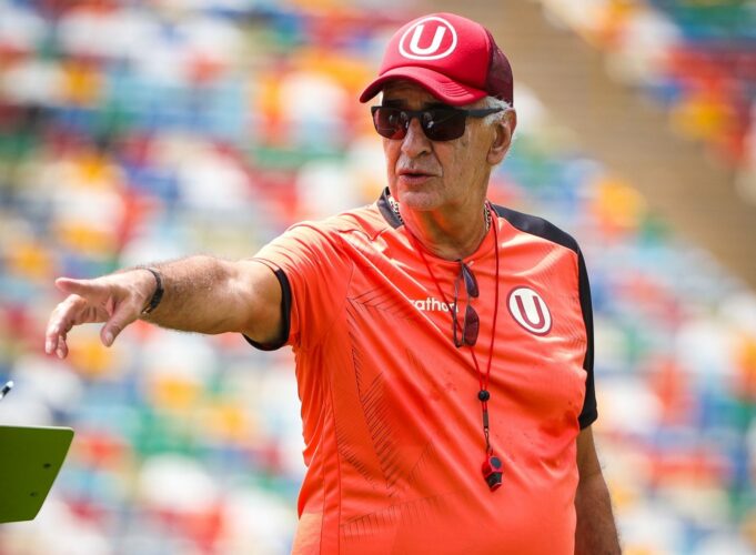 Jorge Fossati no cierra posibilidad de dirigir a la Selección Peruana