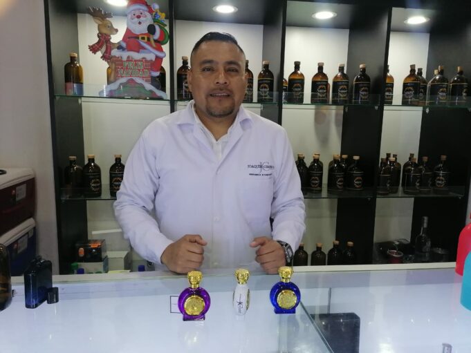 El Perfume el regalo perfecto para ‘el amigo secreto’ en esta Navidad y fiesta de fin de año para atraer la suerte