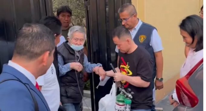 Alberto Fujimori: salió libre y abandonó esta tarde el penal de Barbadillo en Ate donde estuvo 14 años