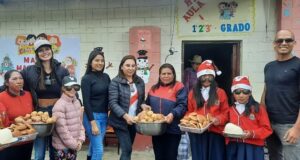 Maju Mantilla es sorprendida por los niños de la provincia de Julcán