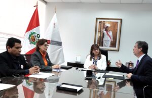 Minedu y UTP firman convenio para certificar estudios de más de 130 mil docentes