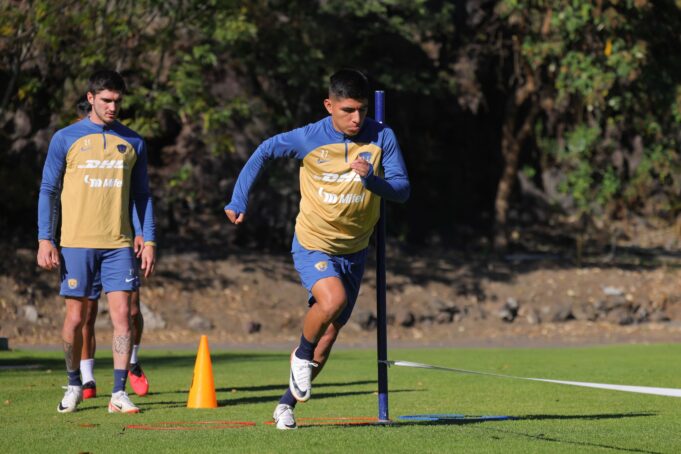 Universitario acusa a Pumas por presentar a Piero Quispe sin terminar documentación legal