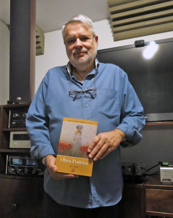 Francisco García Silva presenta su libro «Obra Poética 1971-2021»