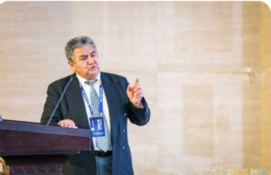 Premian a peruano por inventar tecnologías contracontaminación de automotores y en construcción