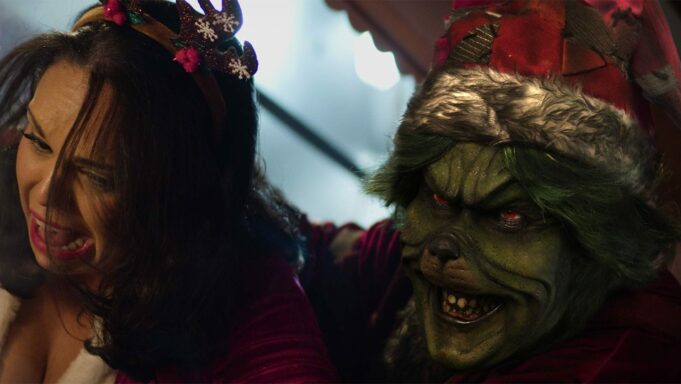 «Un siniestro cuento de Navidad» nos trae a ‘El Grinch’ asesino(VIDEO)