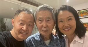 Alberto Fujimori:ex dictador paso al lado de sus hijos su primer día de libertad
