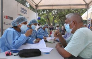 Covid-19: ¿debo completar esquema de vacunación o ponerme de frente la bivalente?