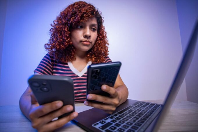 Operadoras alertarán por mensajes de texto sobre cuántas líneas tiene cada usuario