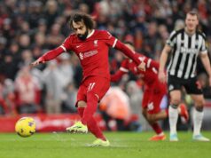 Liverpool sigue siendo líder de la Premier League