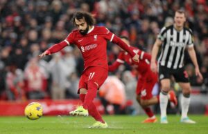 Liverpool sigue siendo líder de la Premier League