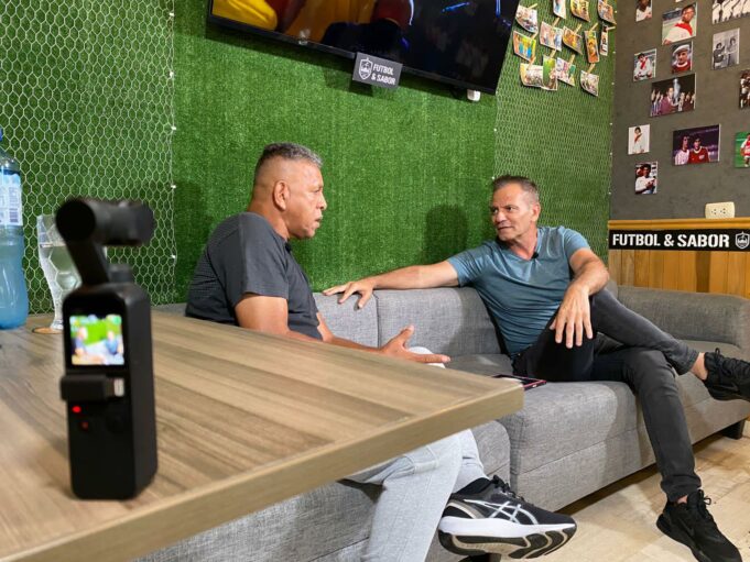 Las Charlas con Cavassa una buena alternativa