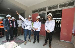 Ministra de Educación inspecciona moderna Escuela Bicentenario en El Cercado de Lima