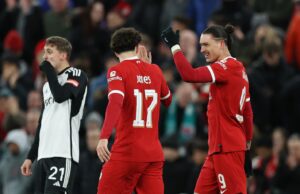 Liverpool sacó ventaja en la ida de semifinales de la Carabao CUP al vencer a Fulham2-1