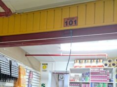 PNP encuentra gran cantida de cigarrillos ilegales en Galería de Mesa Redonda