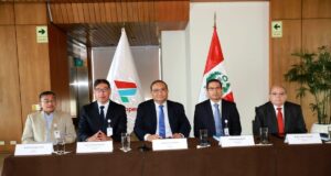 Congresistas expresan respaldo a papel de Petroperú