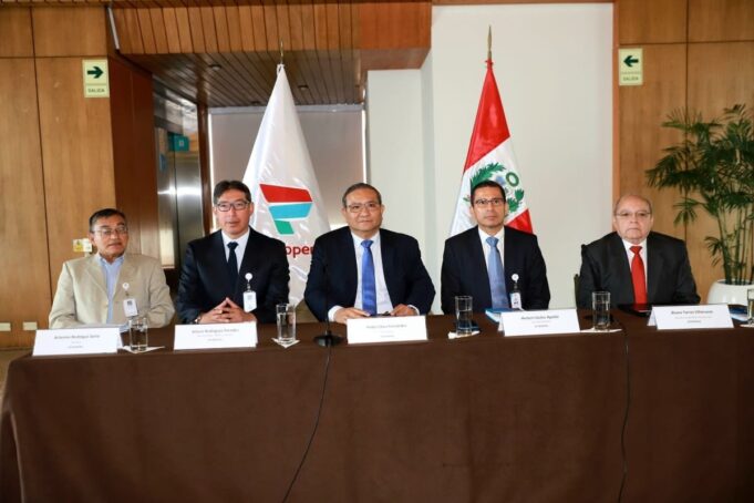 Congresistas expresan respaldo a papel de Petroperú