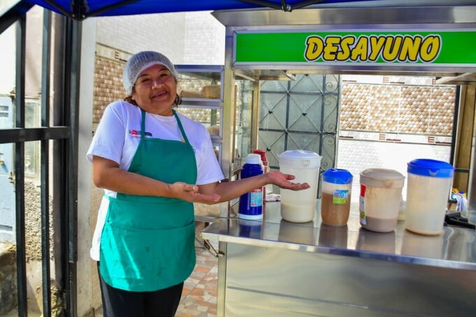 Lideresa de olla común en Comas fortalece su compromiso social con los más necesitados