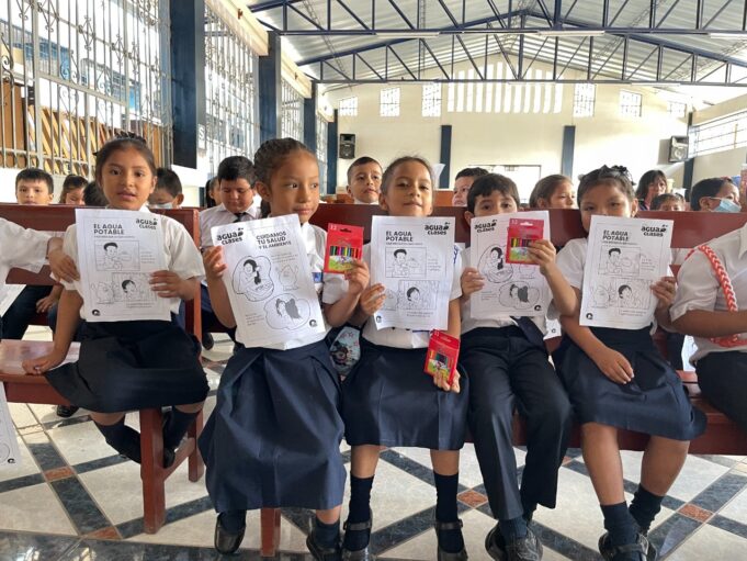 Agua Clases: Más de 17 mil escolares aprendieron sobre el uso solidario de los servicios de saneamiento frente al FEN