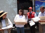 Ministra de Educación supervisa entrega de material educativo en colegio emblemático de Ocucaje, Ica