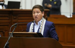 Congresista Guido Bellido Ugarte: “Otárola gobierna, Dina solo firma”