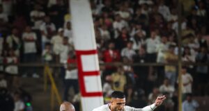 Universitario igualó con Coquimbo Unido de Chile 1-1 en la denominada «Noche Crema»