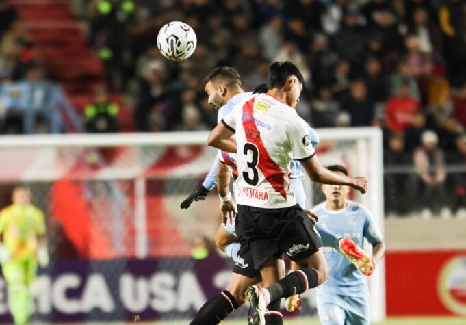 Cristal fue goleado y humillado por Always Ready 6-1 en la ida de la Libertadores