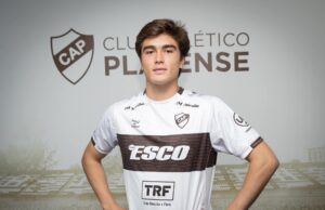 Juan Pablo Goicochea fue presentado como nuevo jugador de Platense