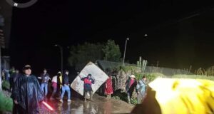 Arequipa: Desborde del río Chococo en La Unión genera daños y una familia fue rescatada