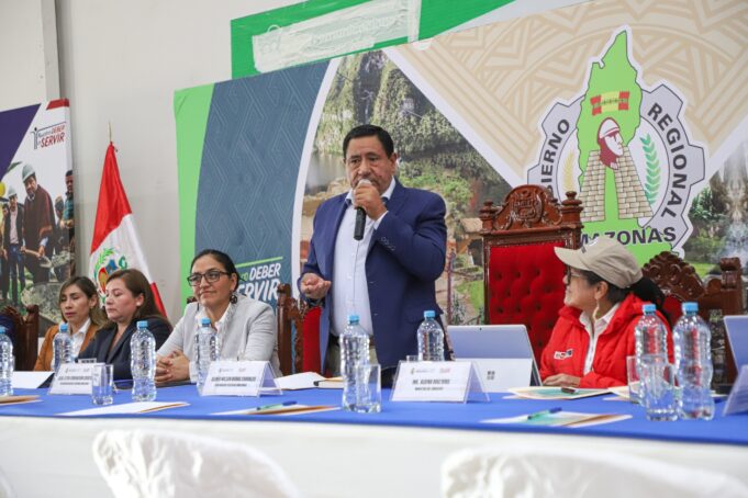 Ministra de Ambiente y Gobernador de Amazonas unen lazos para impulsar soluciones frente a la tala ilegal